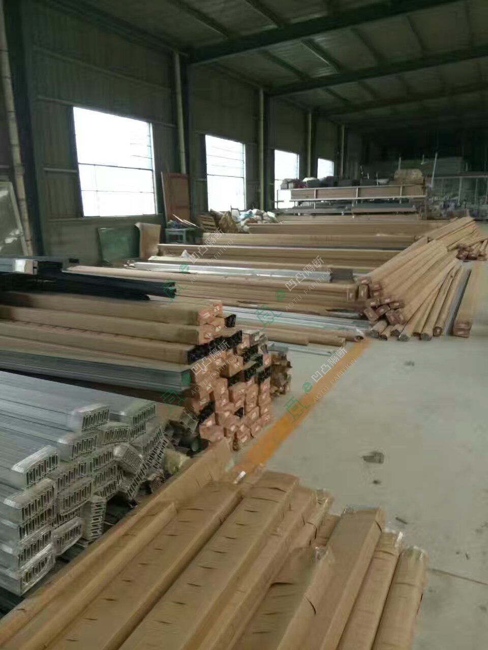 高端玻璃隔斷新款,"凹凸隔斷"AT-6063新款產品馬上登陸高隔間市場
