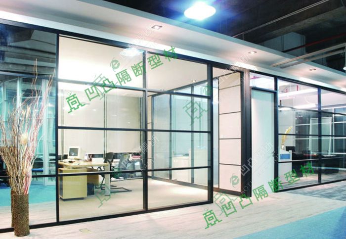 辦公室玻璃隔斷的主要優勢