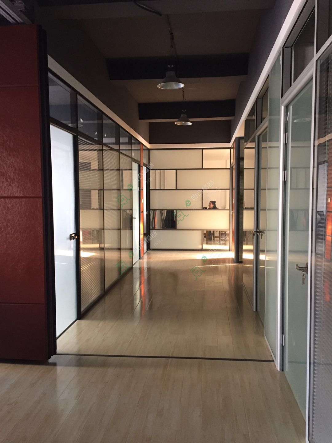 辦公室隔墻  還在用石膏板？你OUT了! 不服來凹凸隔斷18305563136